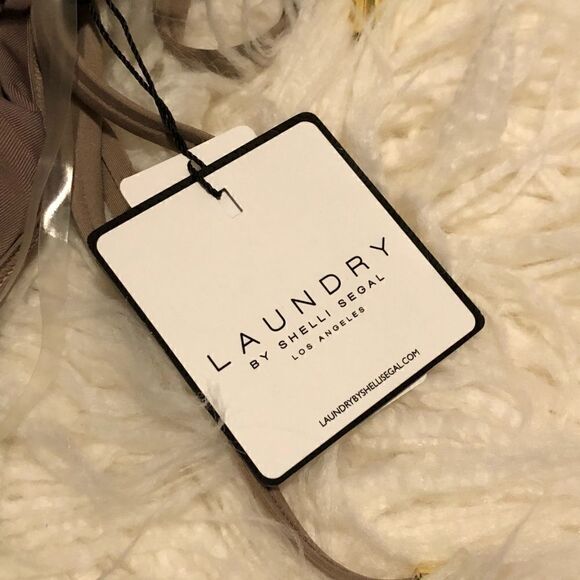 New Laundry Plunge one-piece   - Picture 5 of 6